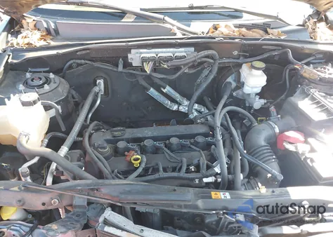 2011 Ford Escape Limited из США, поврежденный, VIN 1FMCU0E72BKB56938